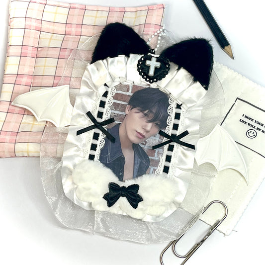 008 Cat Lace Devil Wings Photocard Holder