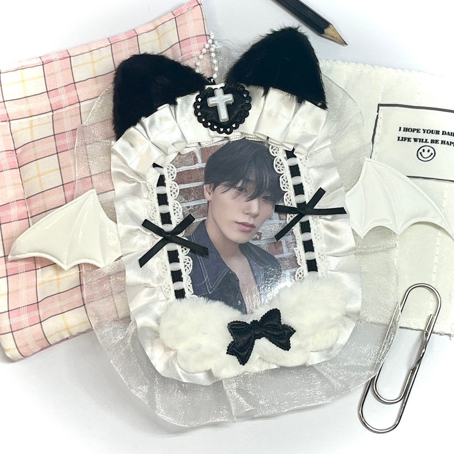 008 Cat Lace Devil Wings Photocard Holder