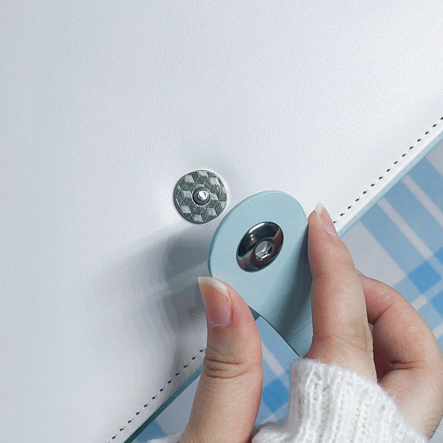 [035] A4 9-Pocket Binder — White & Blue, Premium PU Cover