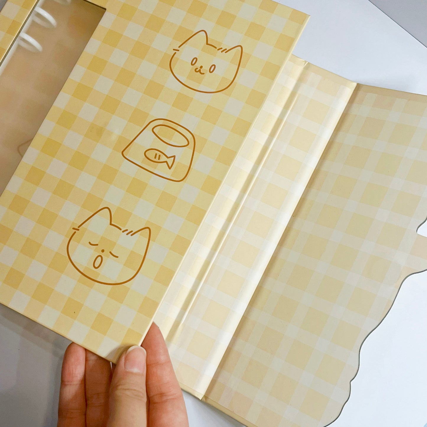 [054] A5 Photocard Binder — Cat Design with Full Wrap Magnetic Closure