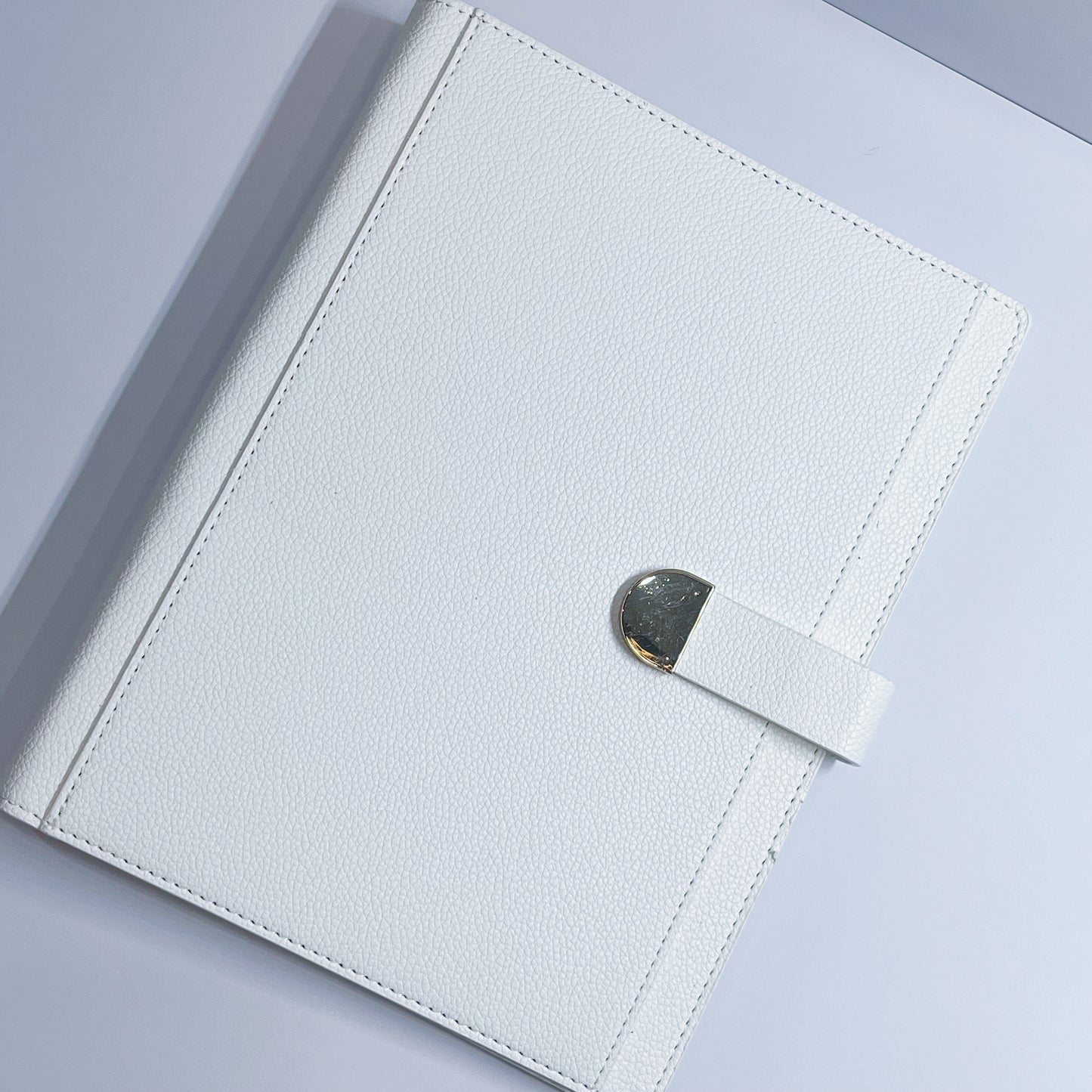 [064] A5 Photocard Binder — Pebbled Leather in Soft White