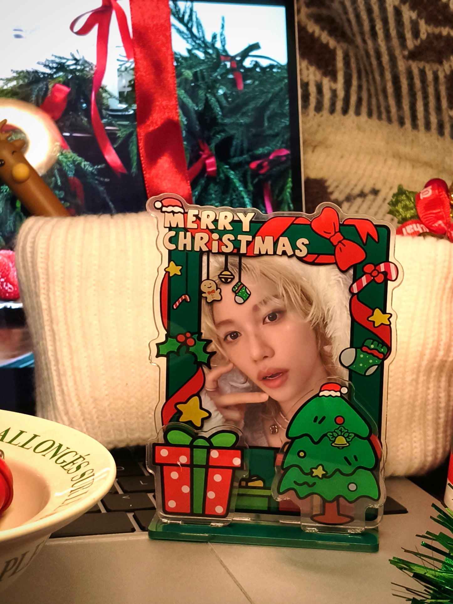 [070] Christmas Acrylic Photocard Stand — Bring Your Bias Into the Holiday Magic